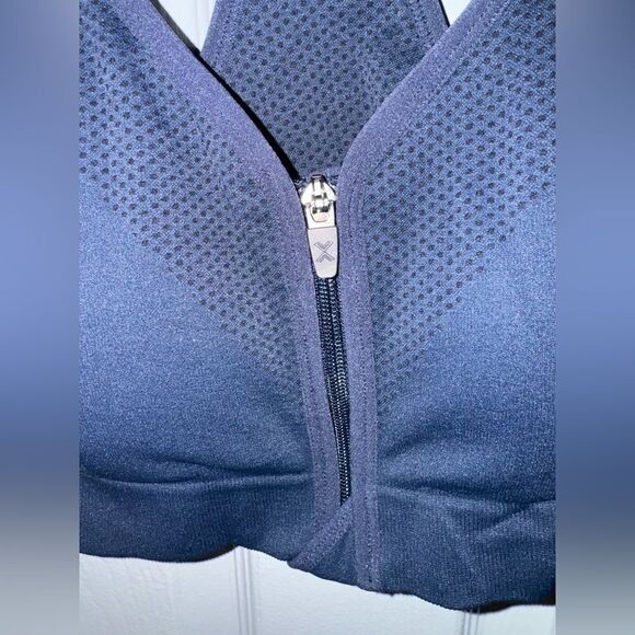 Women’s Medium Support Seamless Sports Bra – NWT, Size Small - Picture 5 of 6